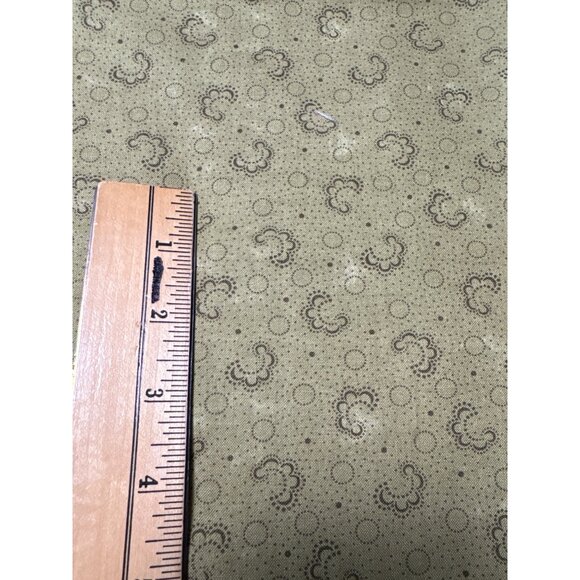 1/2 yard x 40" Quilting Fabric "New Quilts Old Friends" By Moda - Picture 3 of 5